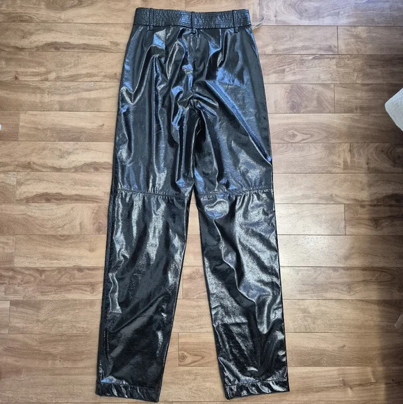 NWT Wilfred Aritzia Women's Edgy 'Funk' Black Faux Leather Pant Size 4 - Picture 8 of 8